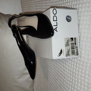Aldo Harnan closed toe, sling back heel